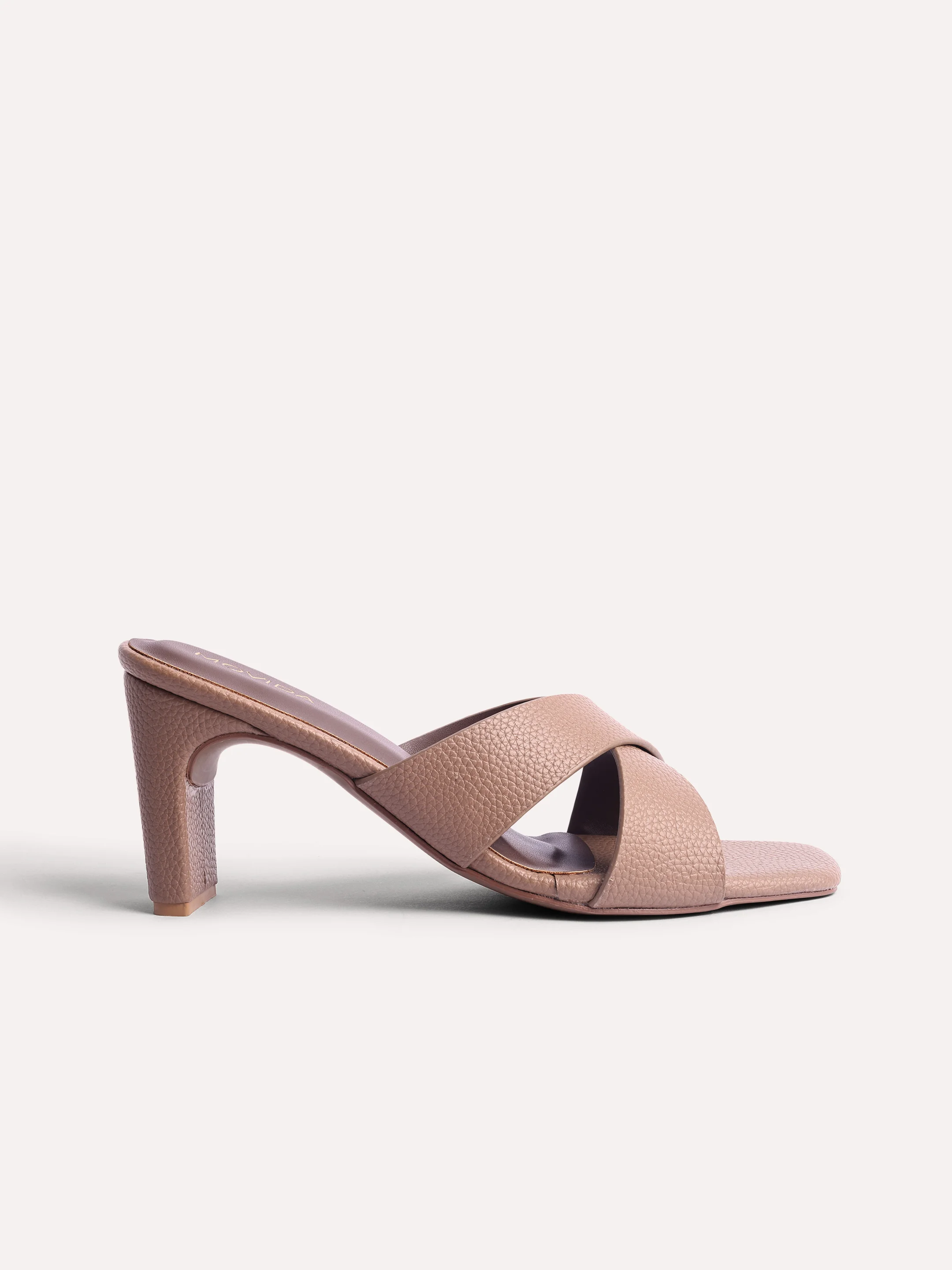  Product ecommerce photoshoot Footwear Heels